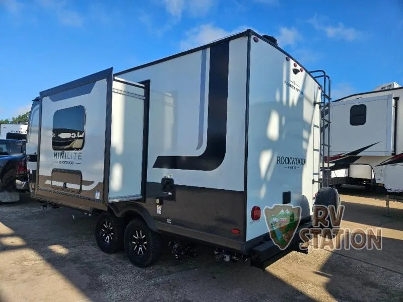 2026 Forest River Rockwood Mini Lite 2109S - Photo 3