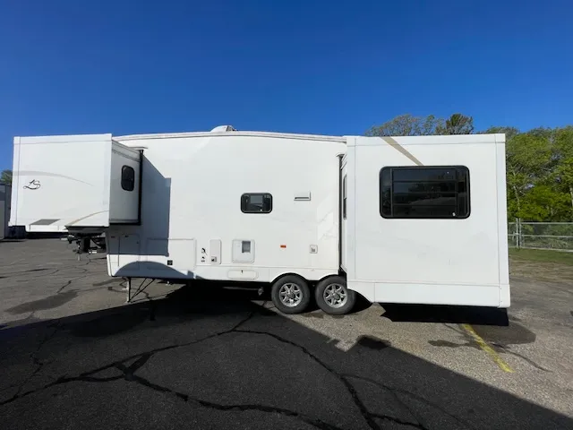 2011 NU-WA HITCHHIKER LS 29.5 FKLS - Photo 2