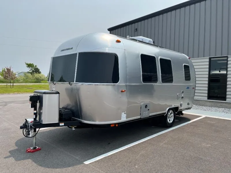 2025 Airstream Bambi 20FB - Photo 4