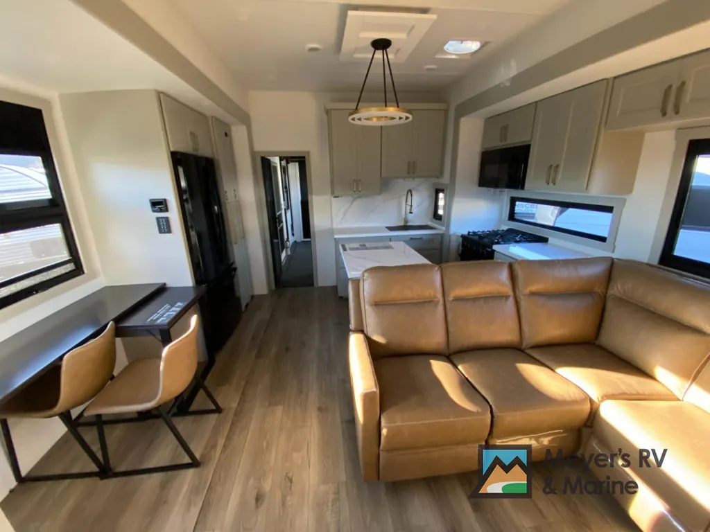 2026 Brinkley Model G 3970, Photos photo 7