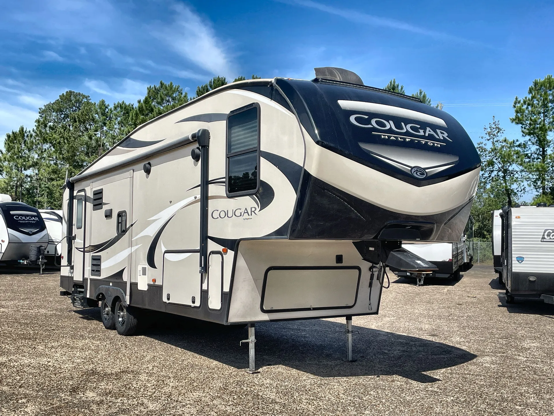 2019 Keystone Cougar Half-Ton 27RLS - Photo 2