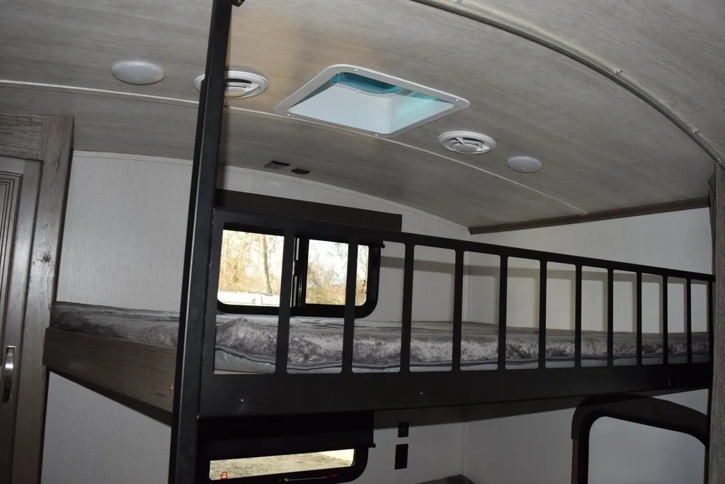 2022 Keystone Cougar Half-Ton 30BHS, Photos photo 12