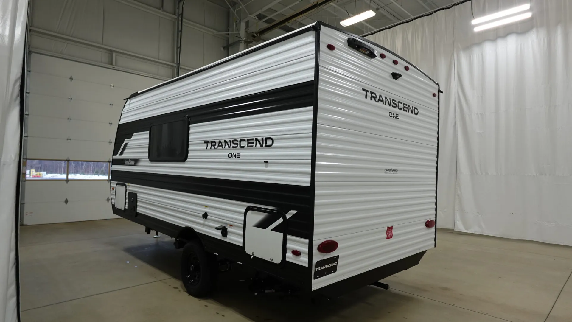 2026 Grand Design Transcend One 151BH - Photo 4