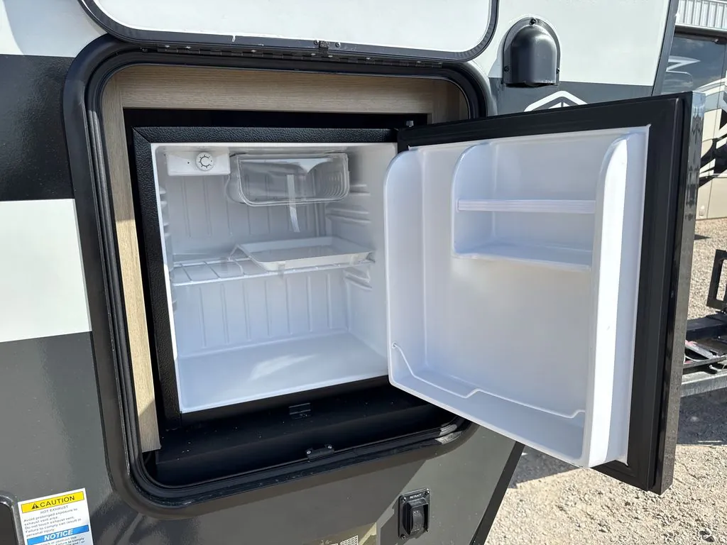 2027 Forest River Rockwood Mini Lite 2523MBR — Photo 5