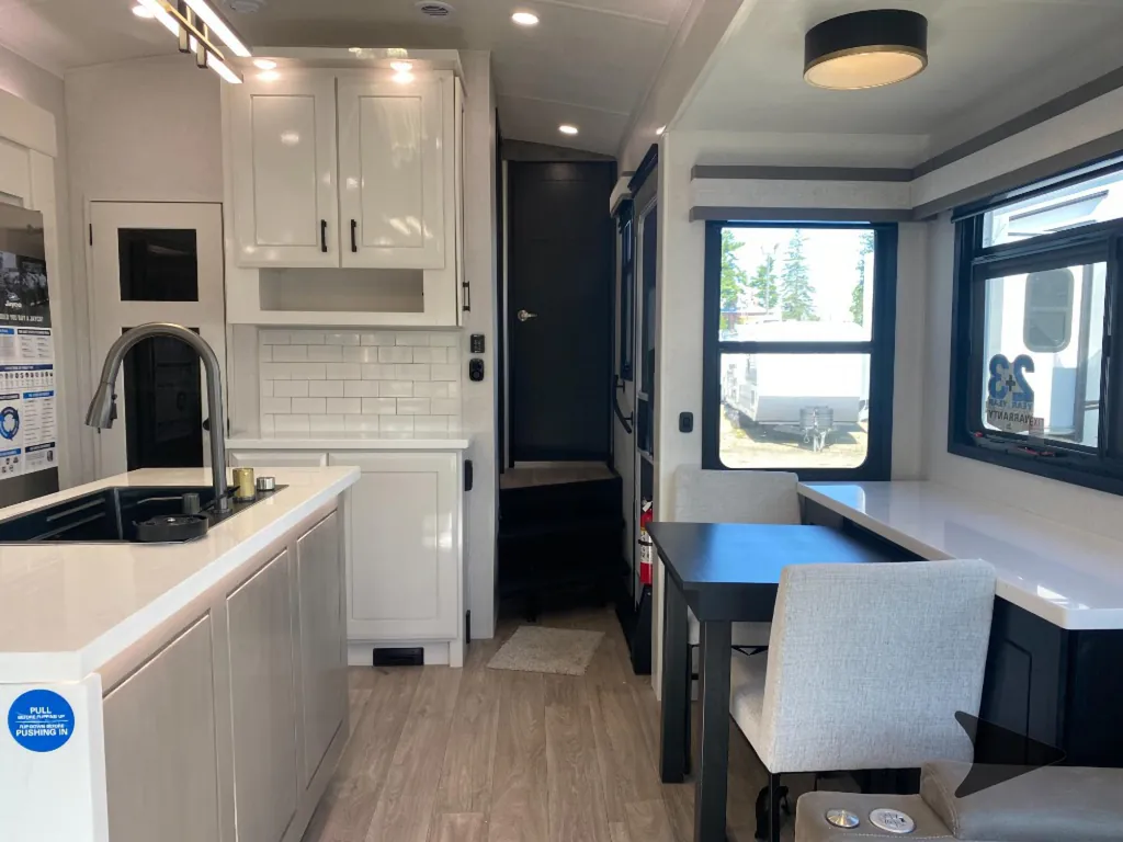 2027 Jayco Pinnacle 32RLTS, Photos photo 37