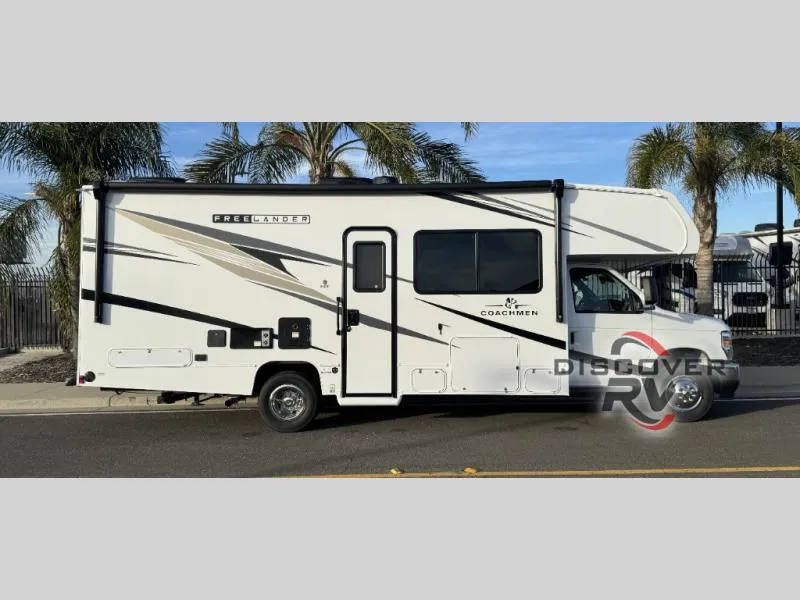2026 Coachmen Freelander 26DS - Photo 3