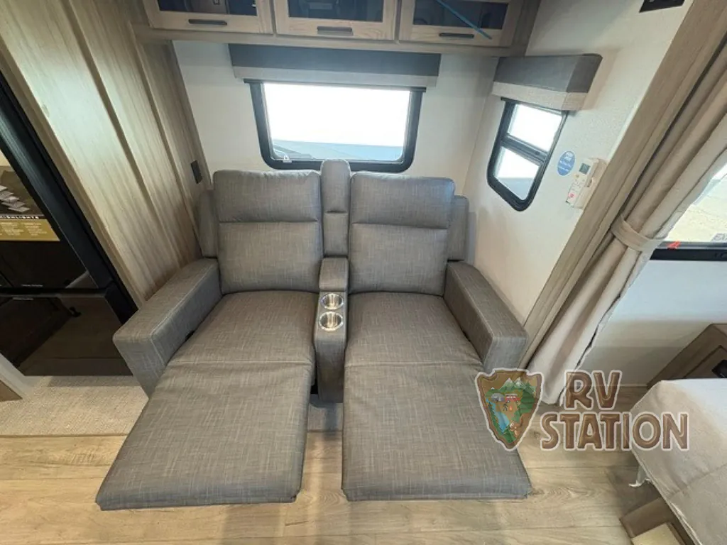 2027 Forest River Rockwood Mini Lite 2213S, Photos photo 11