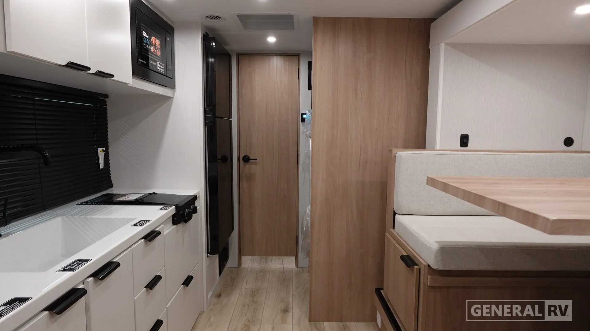 2027 Winnebago Micro Minnie 2200FBH - Photo 3