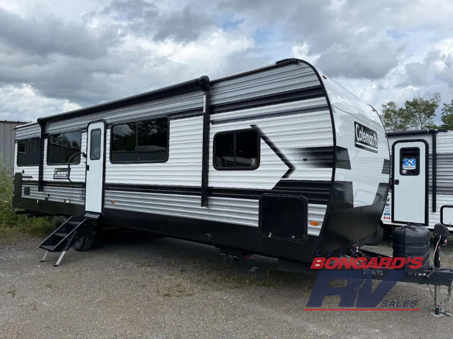 2027 Keystone Coleman Lantern 29RKS dealer photo 1 from Lyle Bongards RV Sales