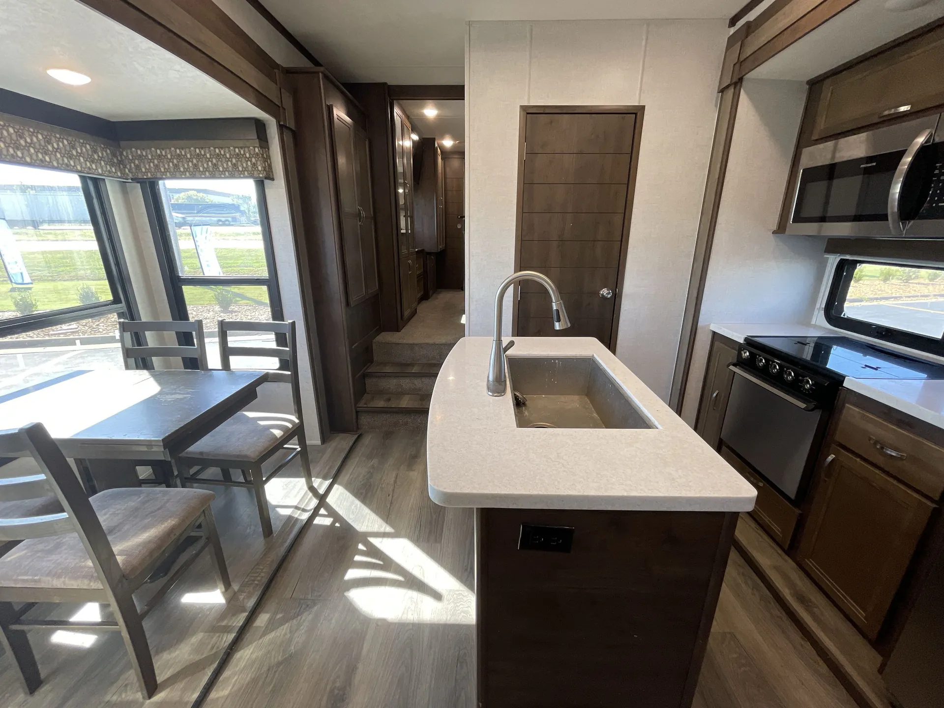 2019 Highland Ridge Open Range 373RBS — living area main