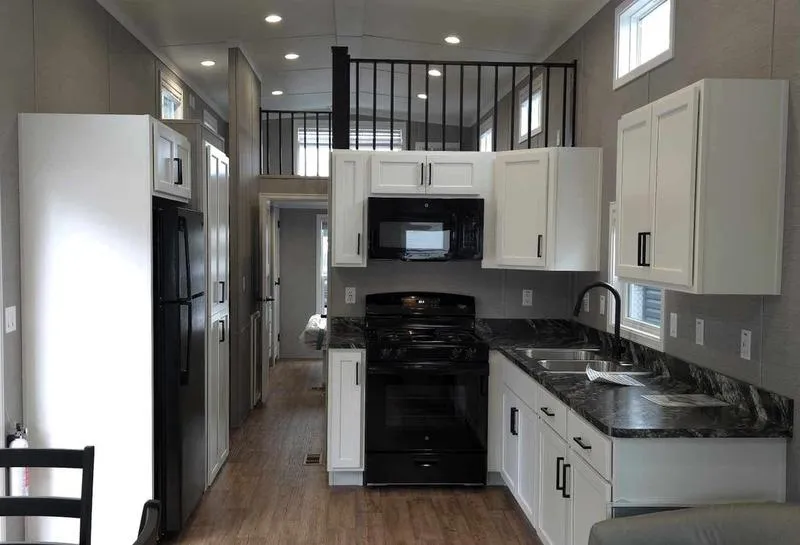 2025 Elevation Glacier Peak Loft 3 series - Photo 3