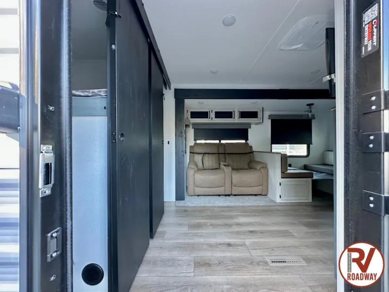 2026 Palomino Puma 337BH, Photos photo 11