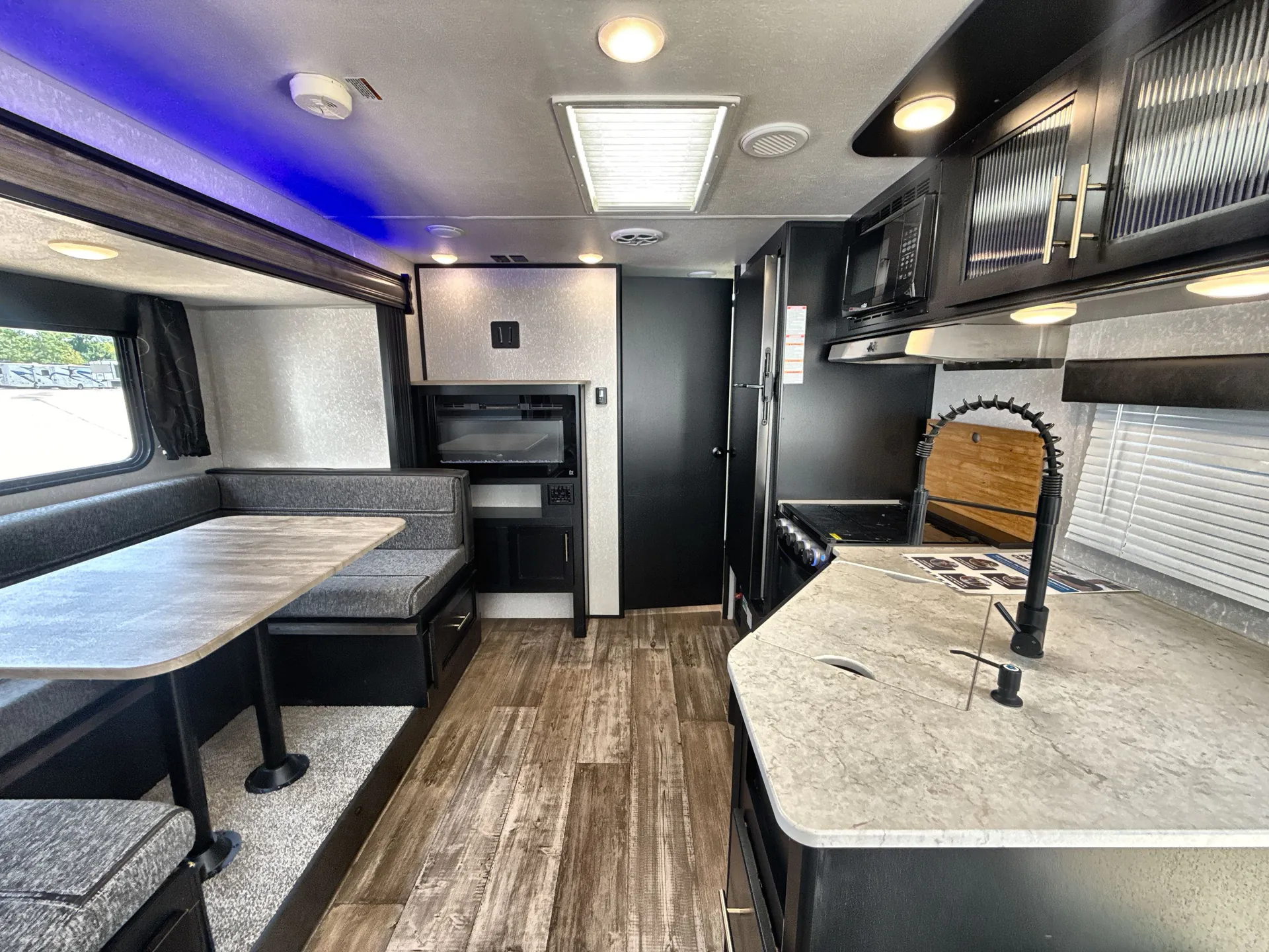 2022 Forest River Cherokee Grey Wolf 22RR — living area main