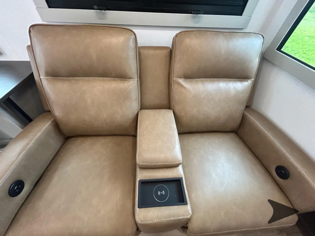 2026 Brinkley Model Z Air 297, Photos photo 17