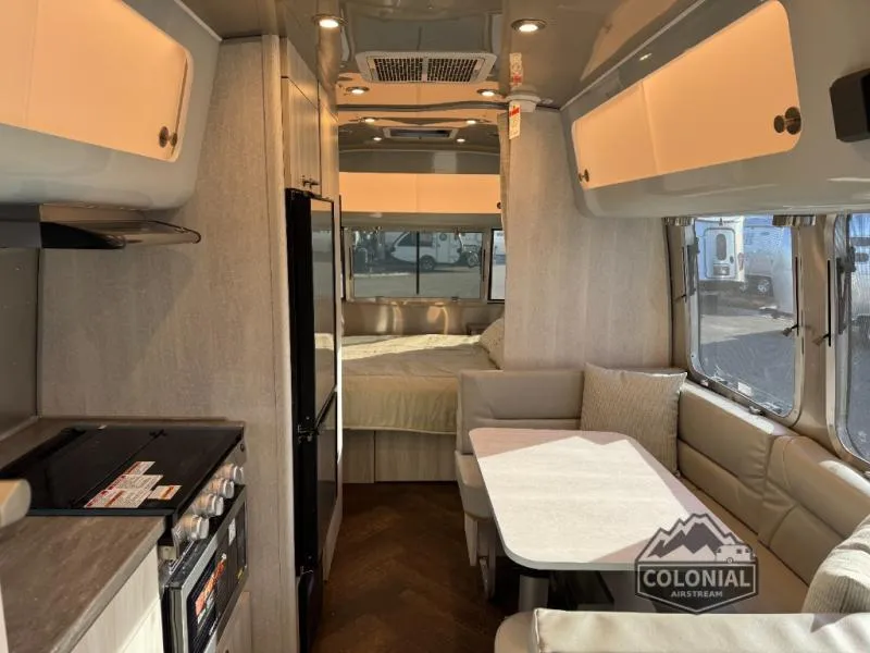 2026 Airstream International 23FB - Photo 3
