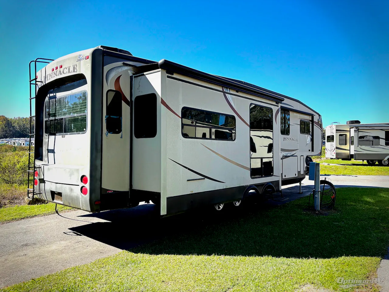 2013 Jayco Pinnacle 36REQS - Photo 3