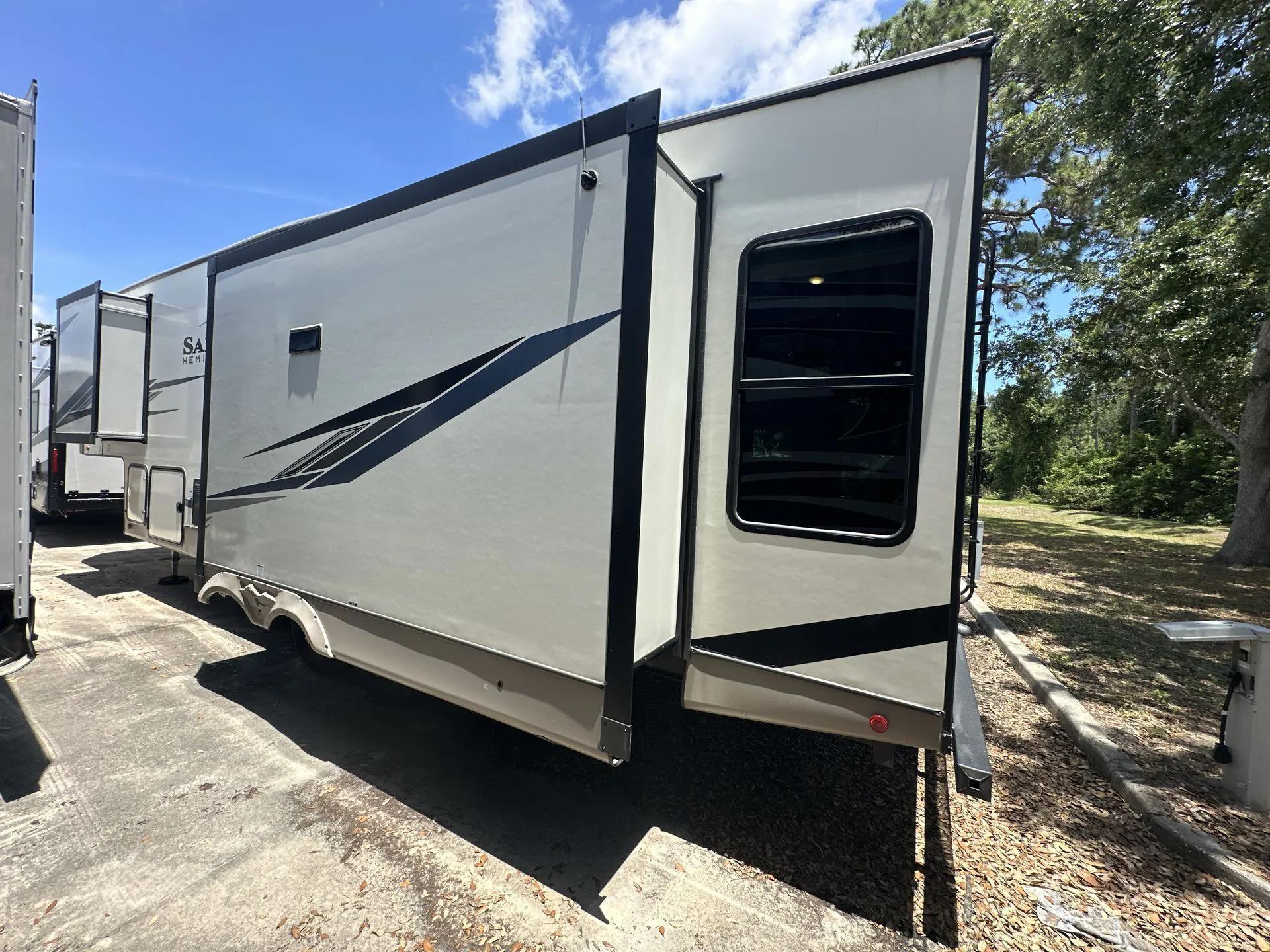 2023 Forest River Salem Hemisphere 291RL — Photo 5