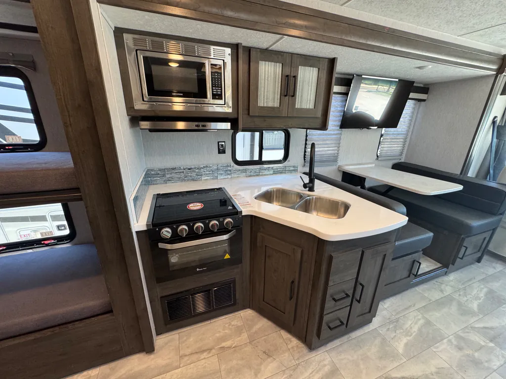 2024 Coachmen Pursuit 31BH, Photos photo 7