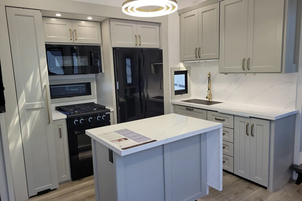 2025 Brinkley Model G 3500, Photos photo 2