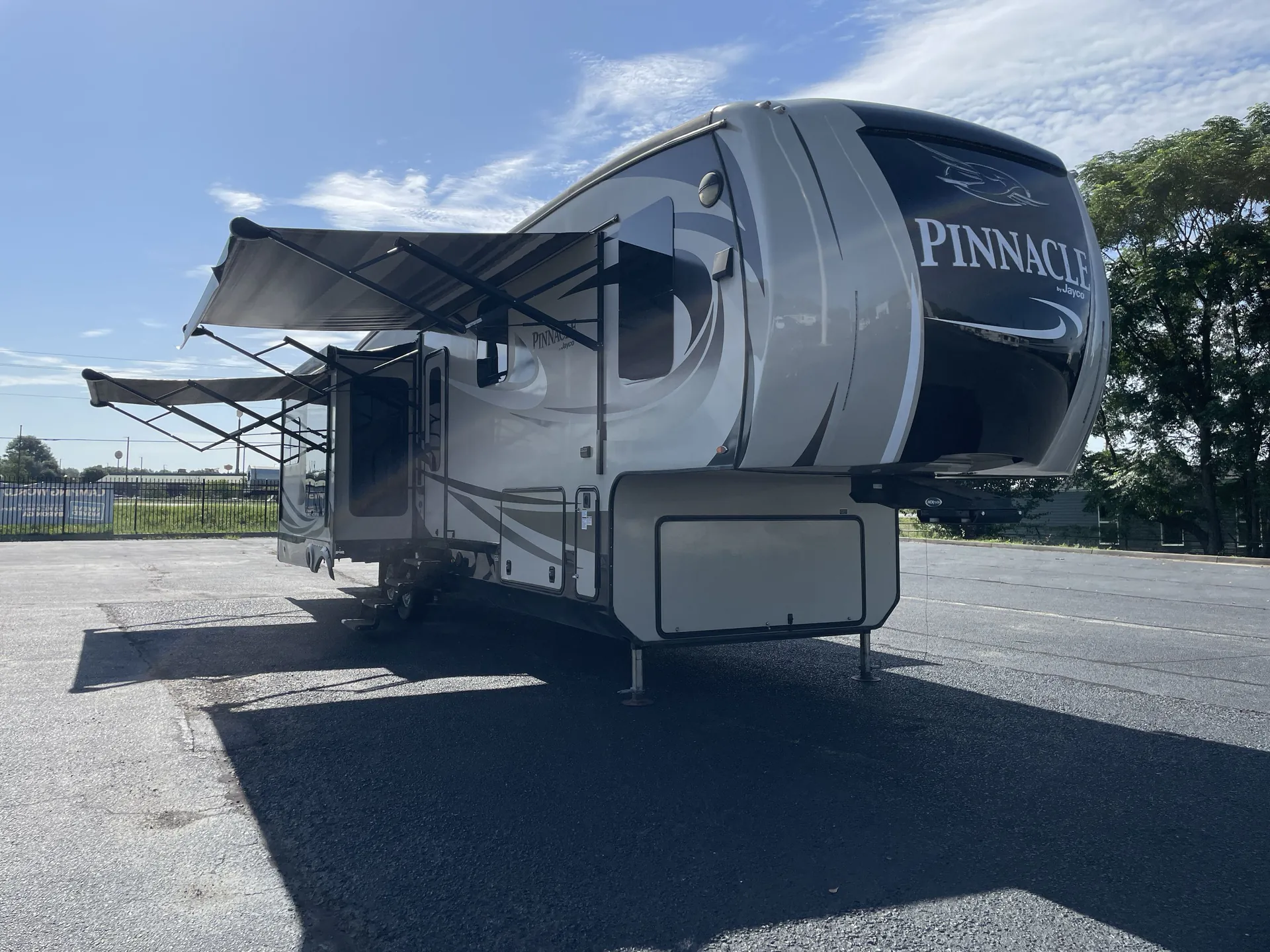 2017 Jayco Pinnacle 36KPTS - Photo 2