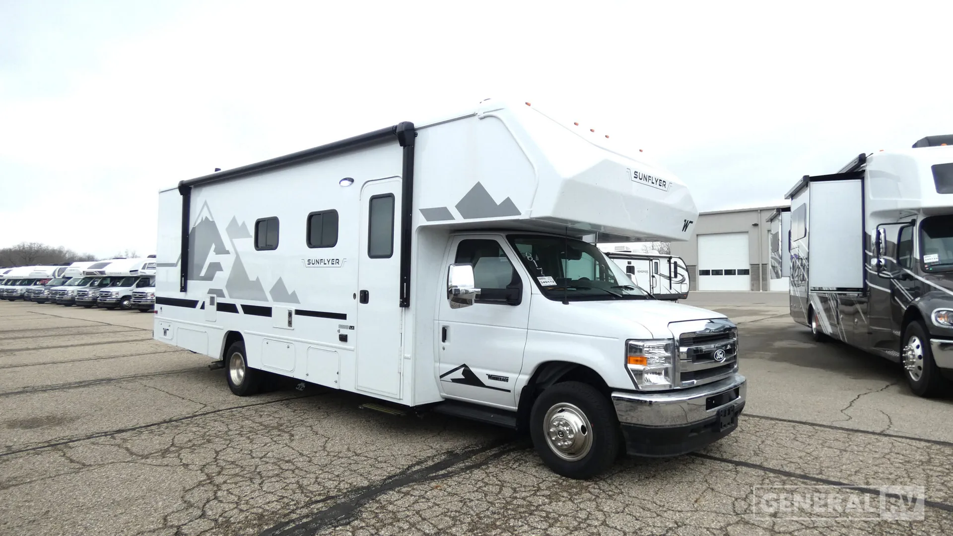 2027 Winnebago Sunflyer 28MB - Photo 2