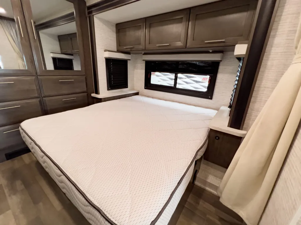 2025 Entegra Coach Vision 27A, Photos photo 15