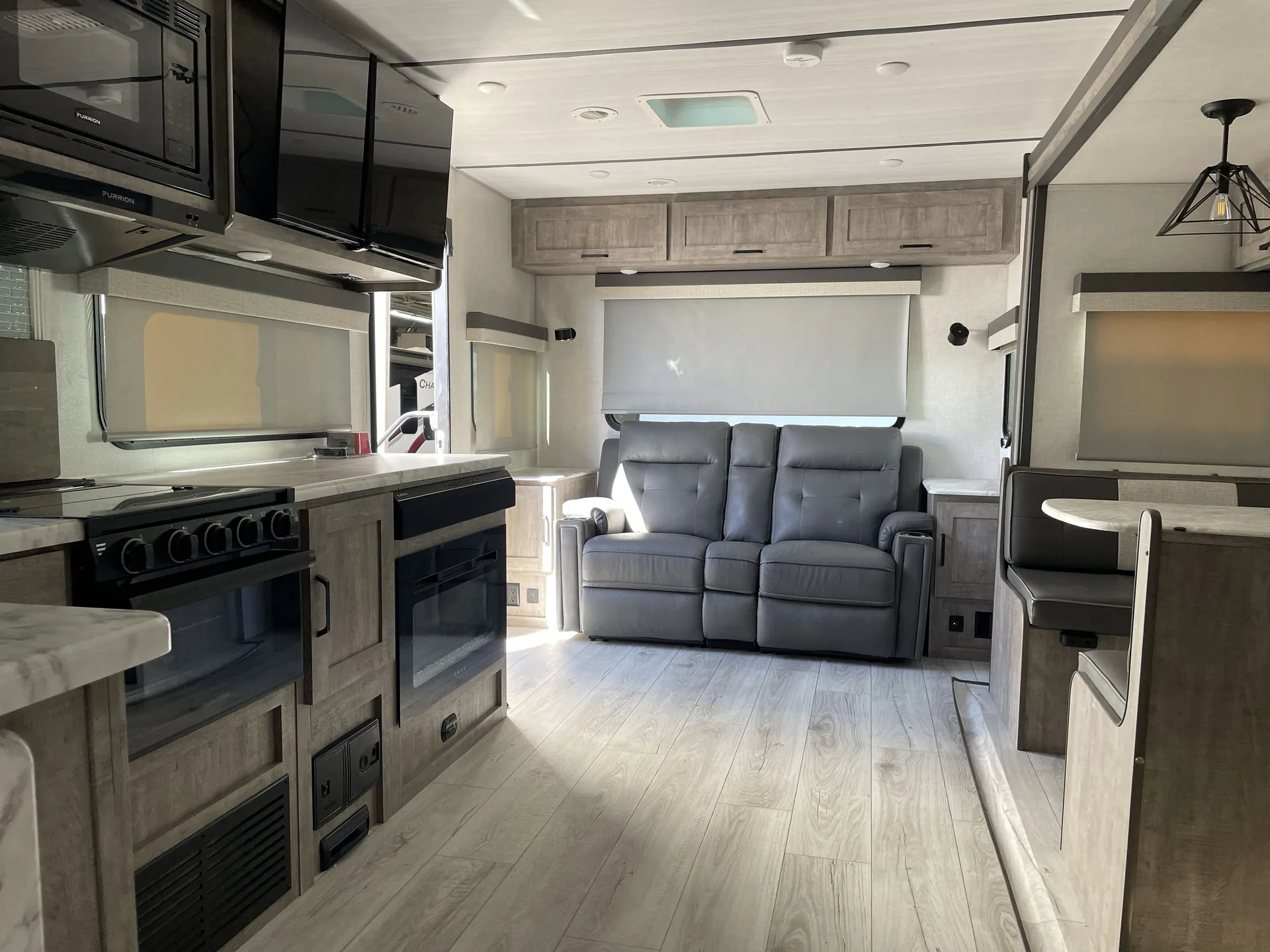 2023 Forest River Grand Surveyor 253RLS — backside