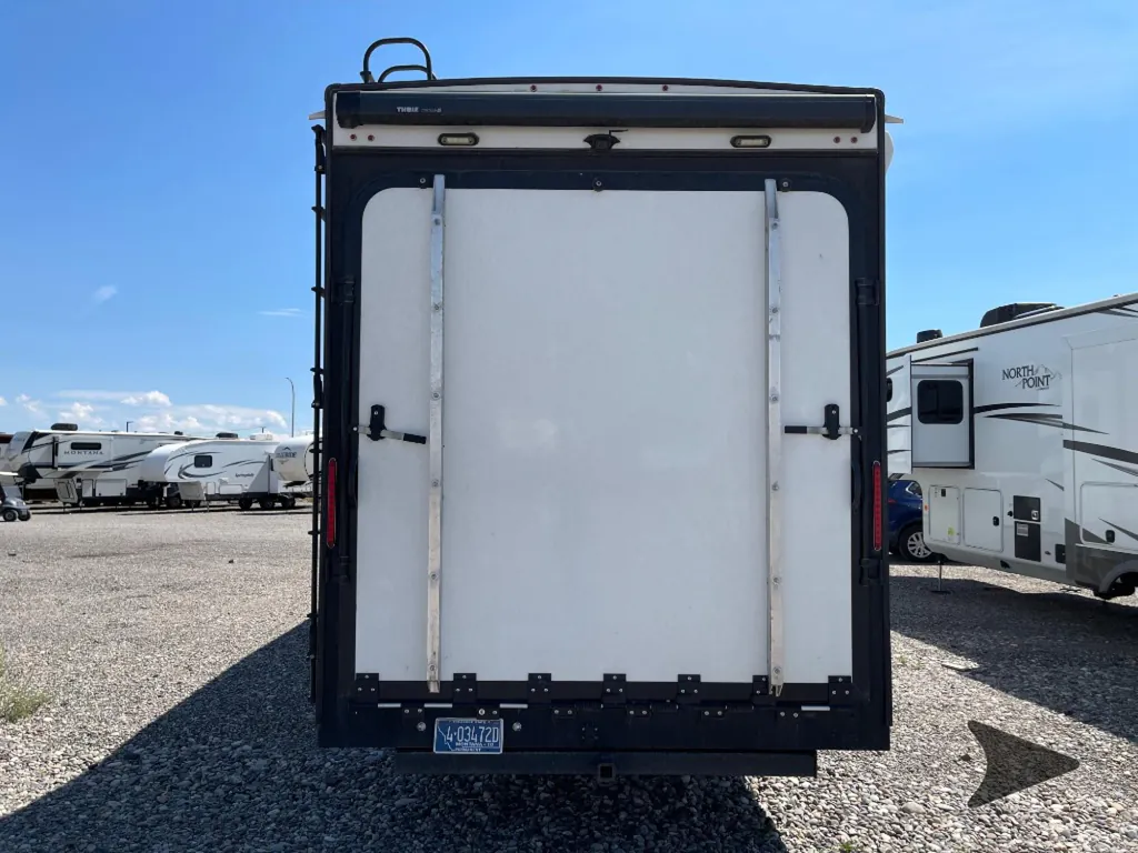 2023 Jayco Seismic Luxury Series 3815, Photos photo 6