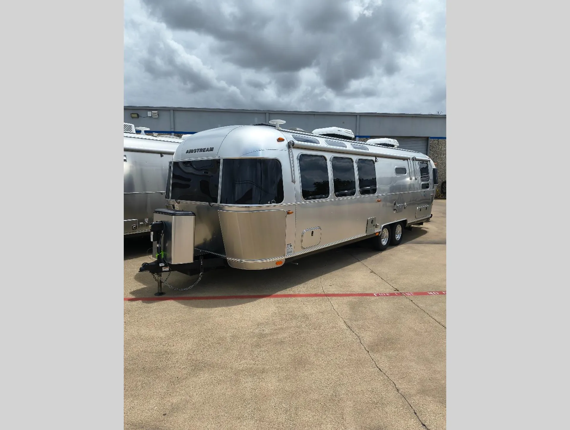 2021 Airstream Globetrotter 30RB - Photo 4
