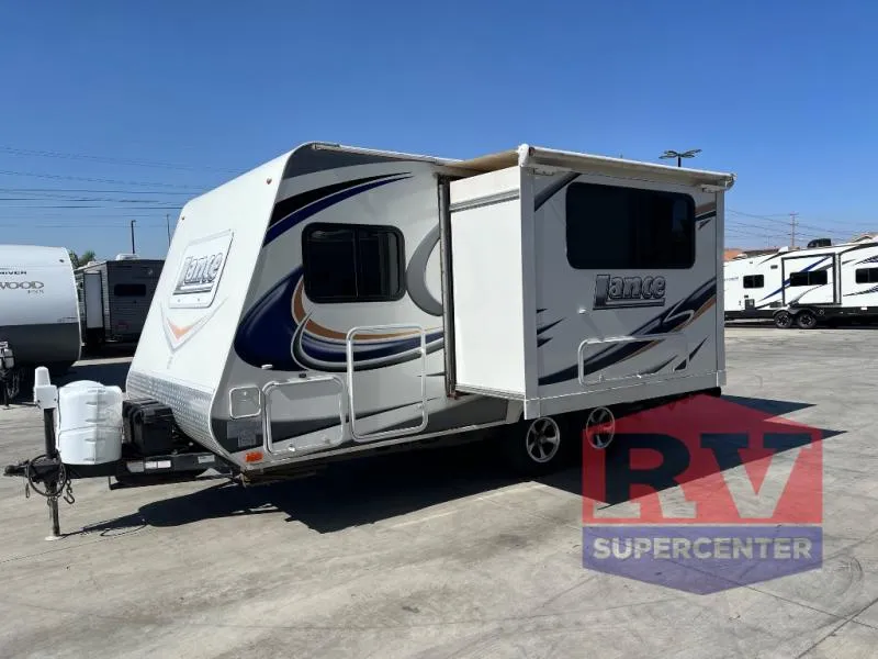 2015 Lance Lance Travel Trailers Used    1685 - Photo 3