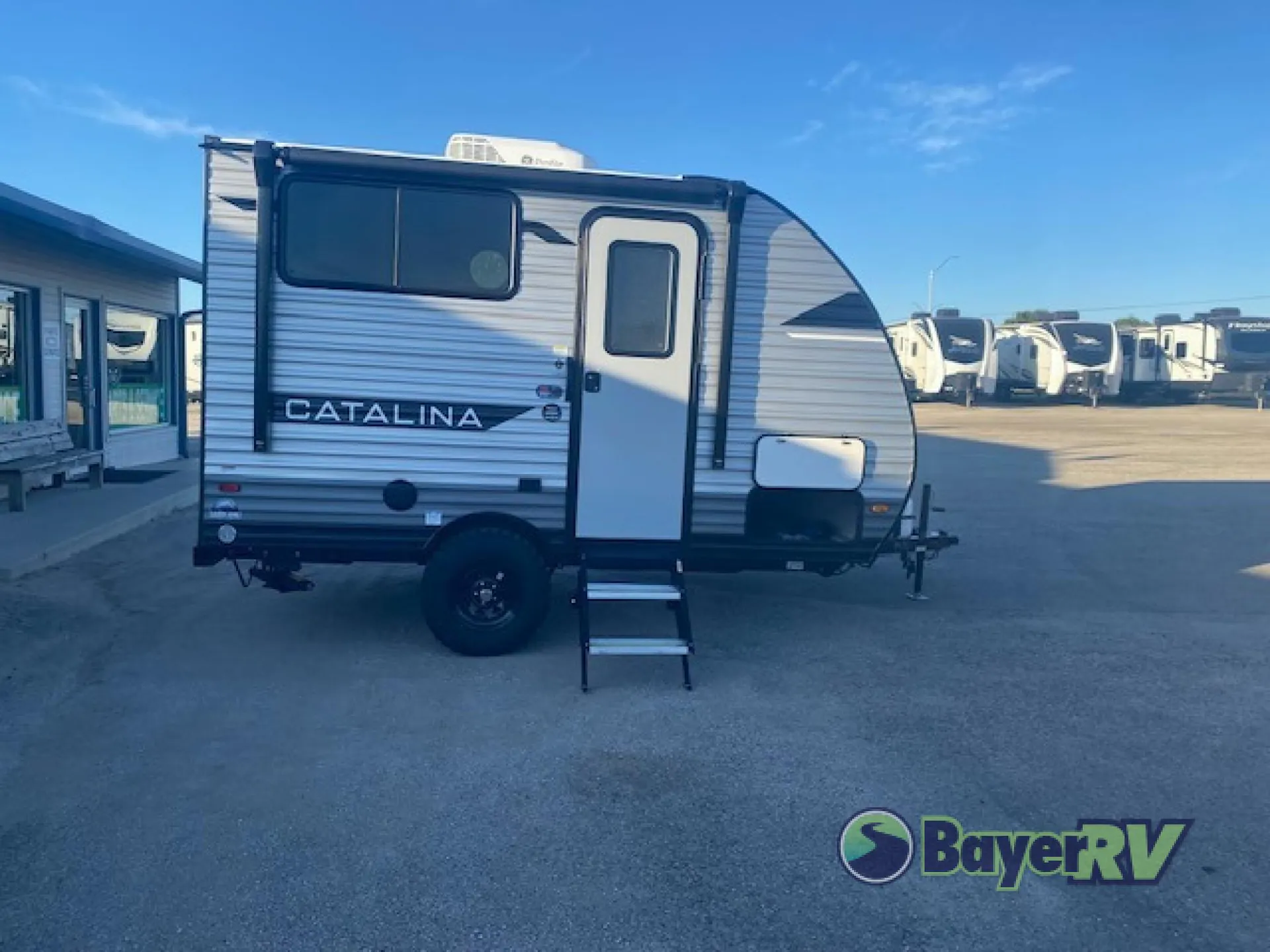 2025 Coachmen Catalina Summit Series 7 134BHX - Photo 2