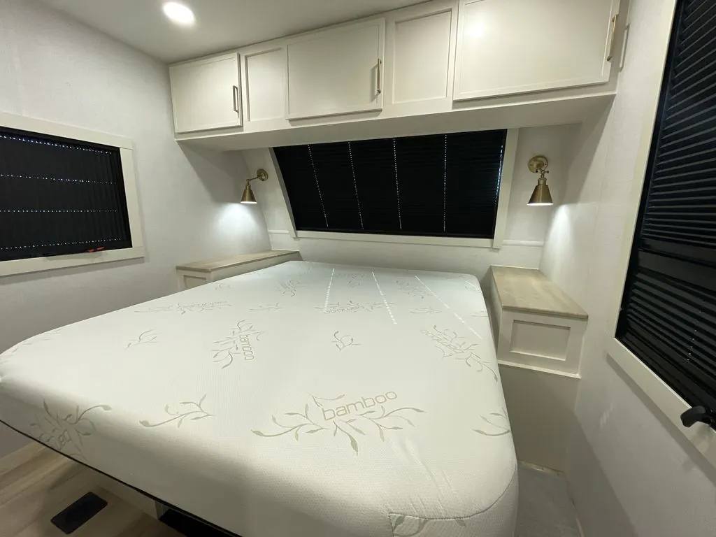 2025 Brinkley Model I 275, Photos photo 9