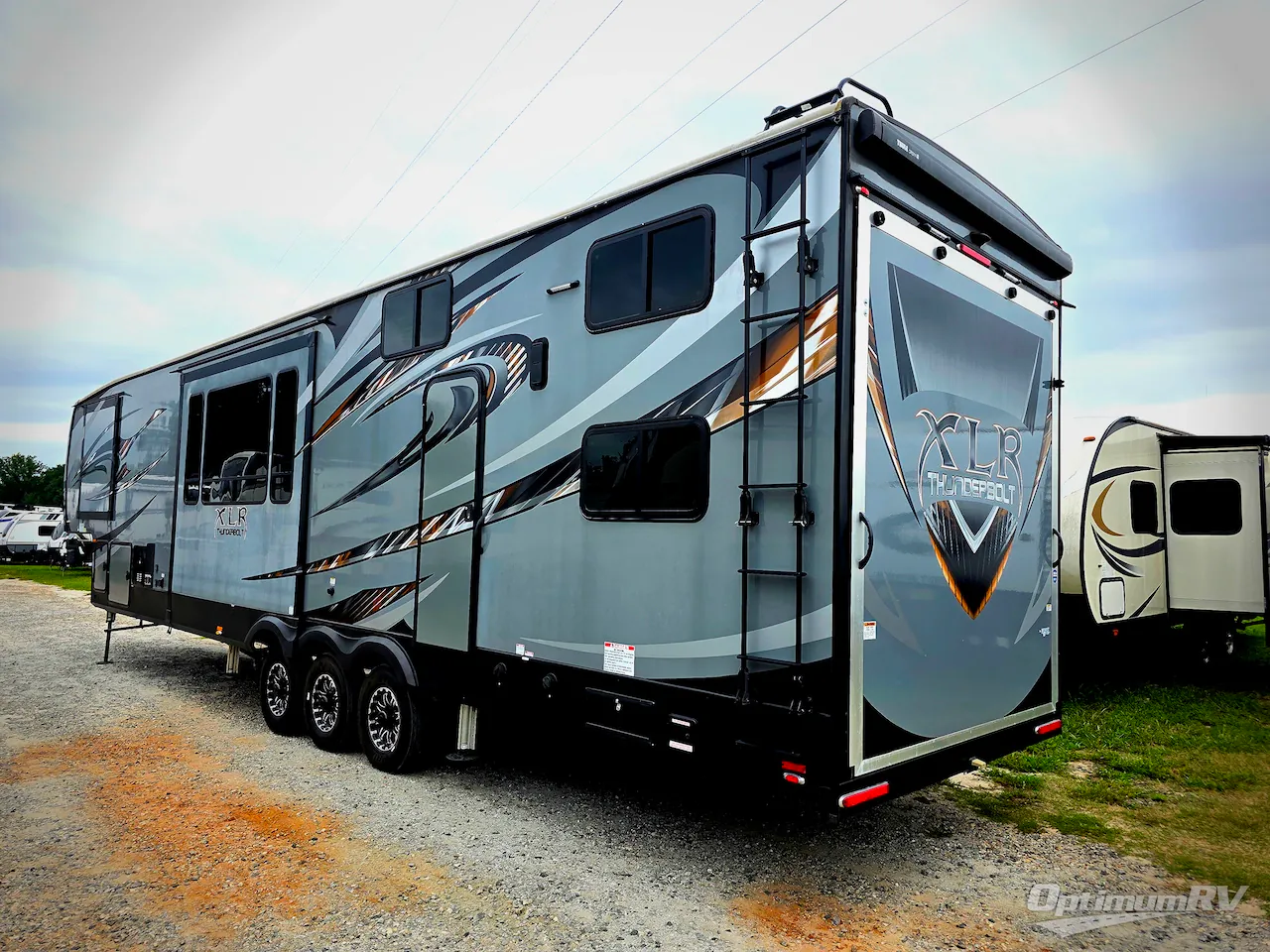 2018 Forest River XLR Thunderbolt 422AMP - Photo 4