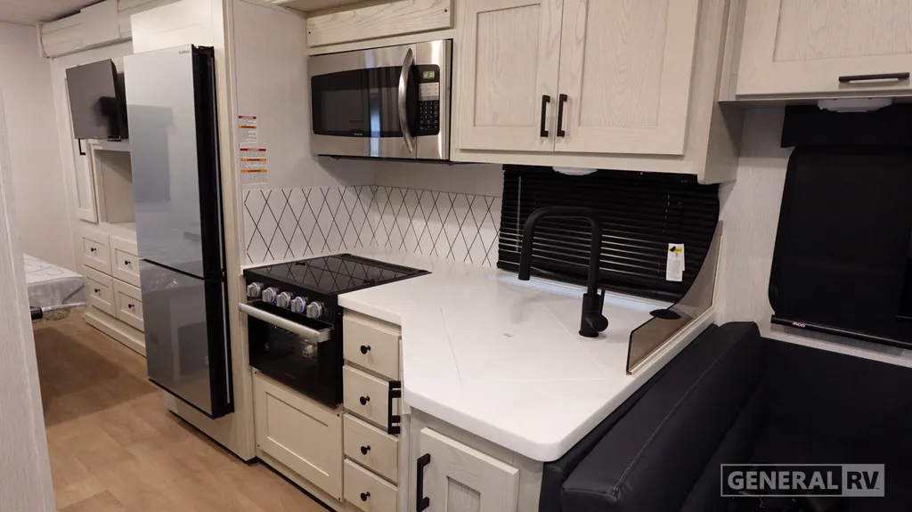 2027 NeXus RV Maximus 32MX, Photos photo 20