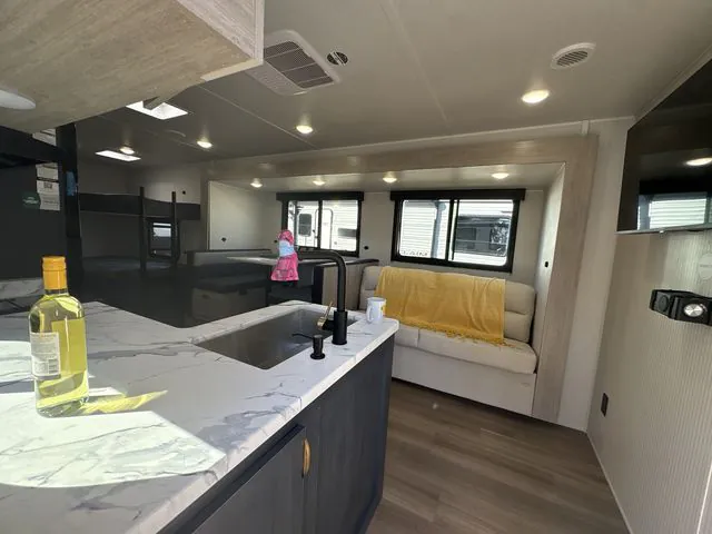 2026 East to West Acclaim 2700BH - Photo 4
