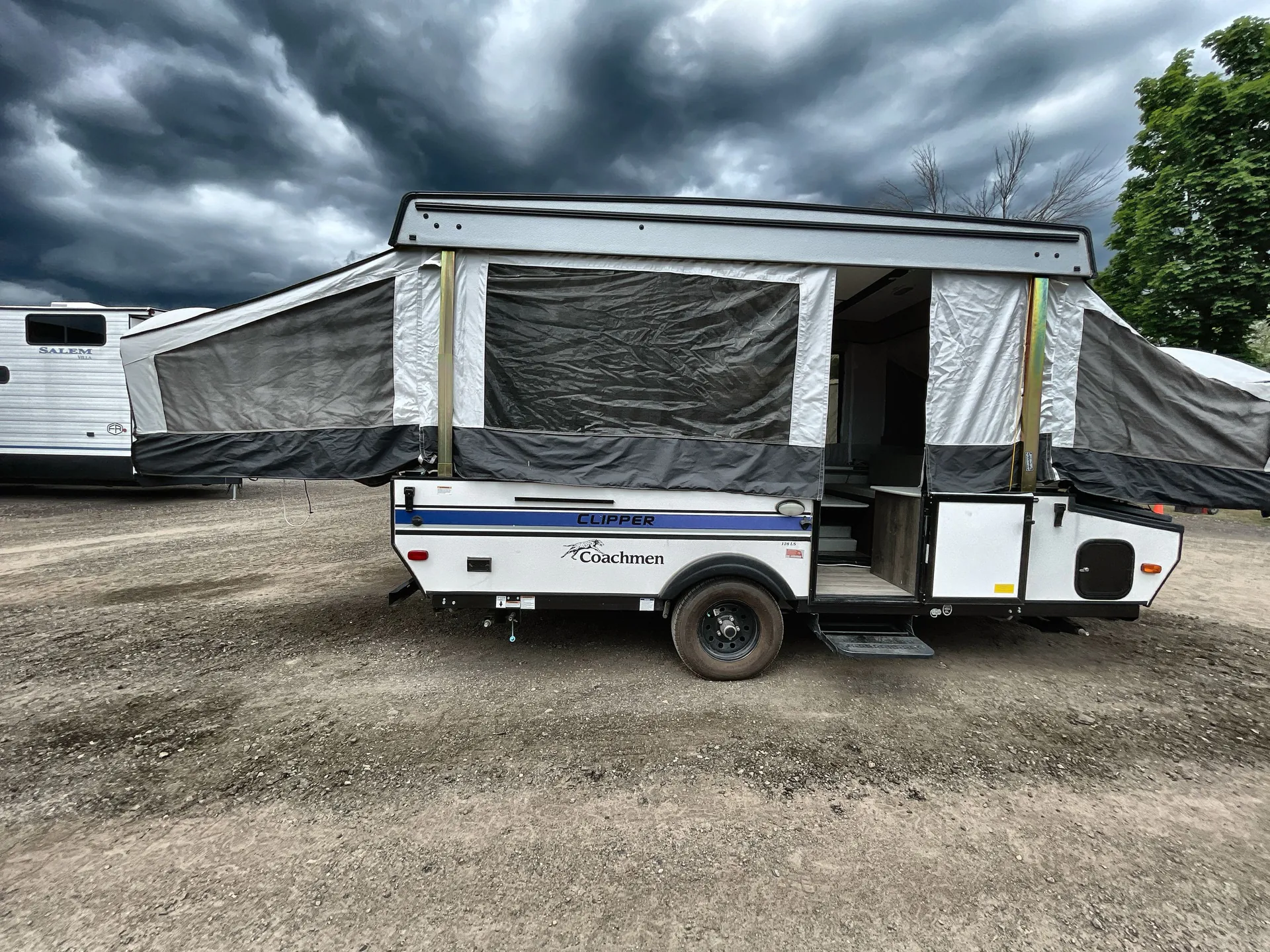 2021 Coachmen Clipper LS 128LS — campside