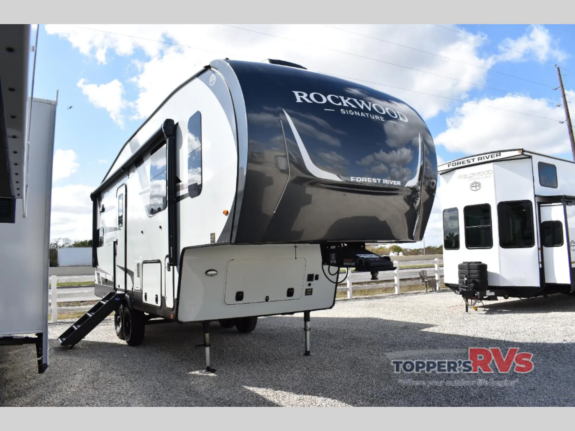 2026 Forest River Rockwood Signature R281RK - Photo 2