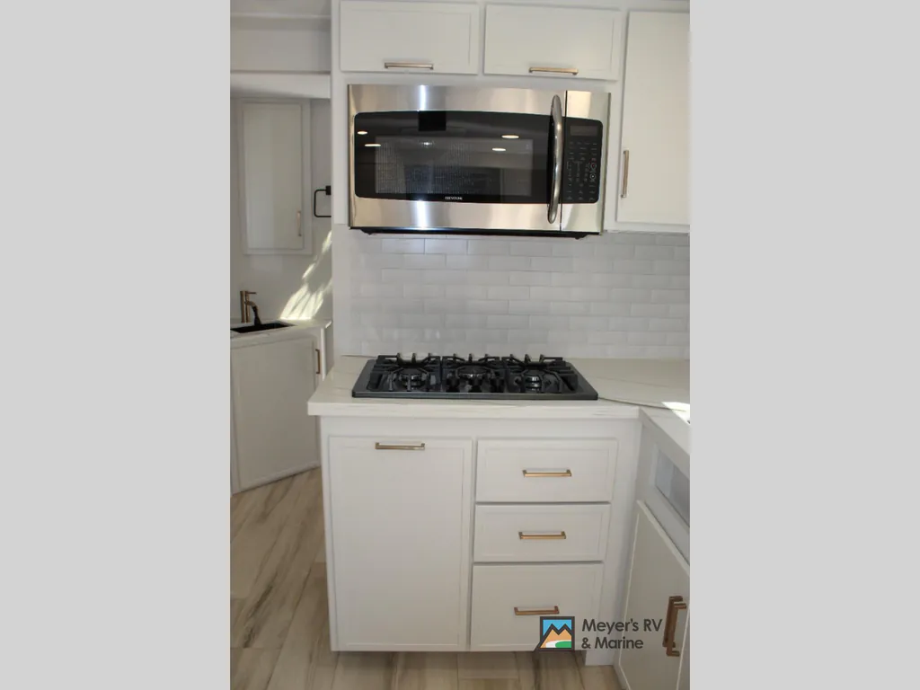 2026 Brinkley Model I 294, Photos photo 14