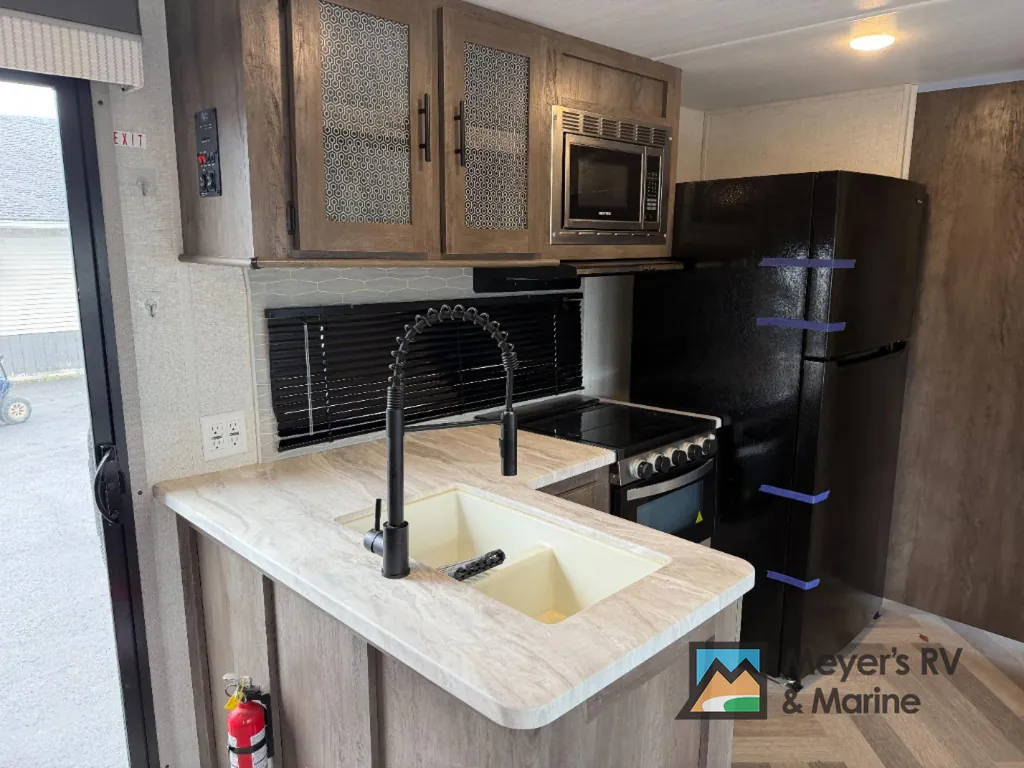 2021 Forest River Wildwood 36VBDS, Photos photo 8