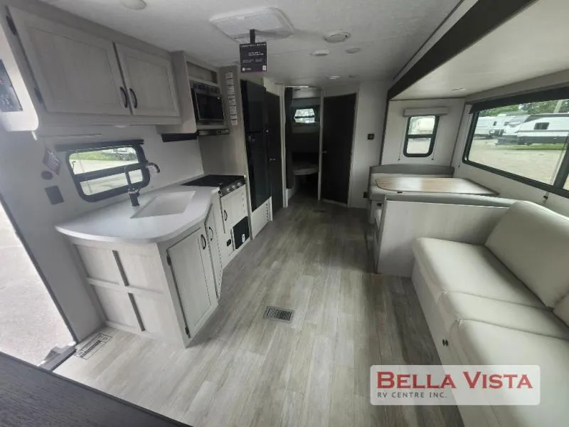 2027 Coachmen Catalina Summit Series 8 261BHS - Photo 4