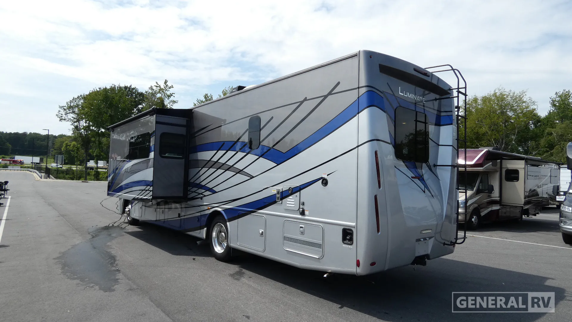 2024 Thor Motor Coach Luminate CC35 - Photo 4