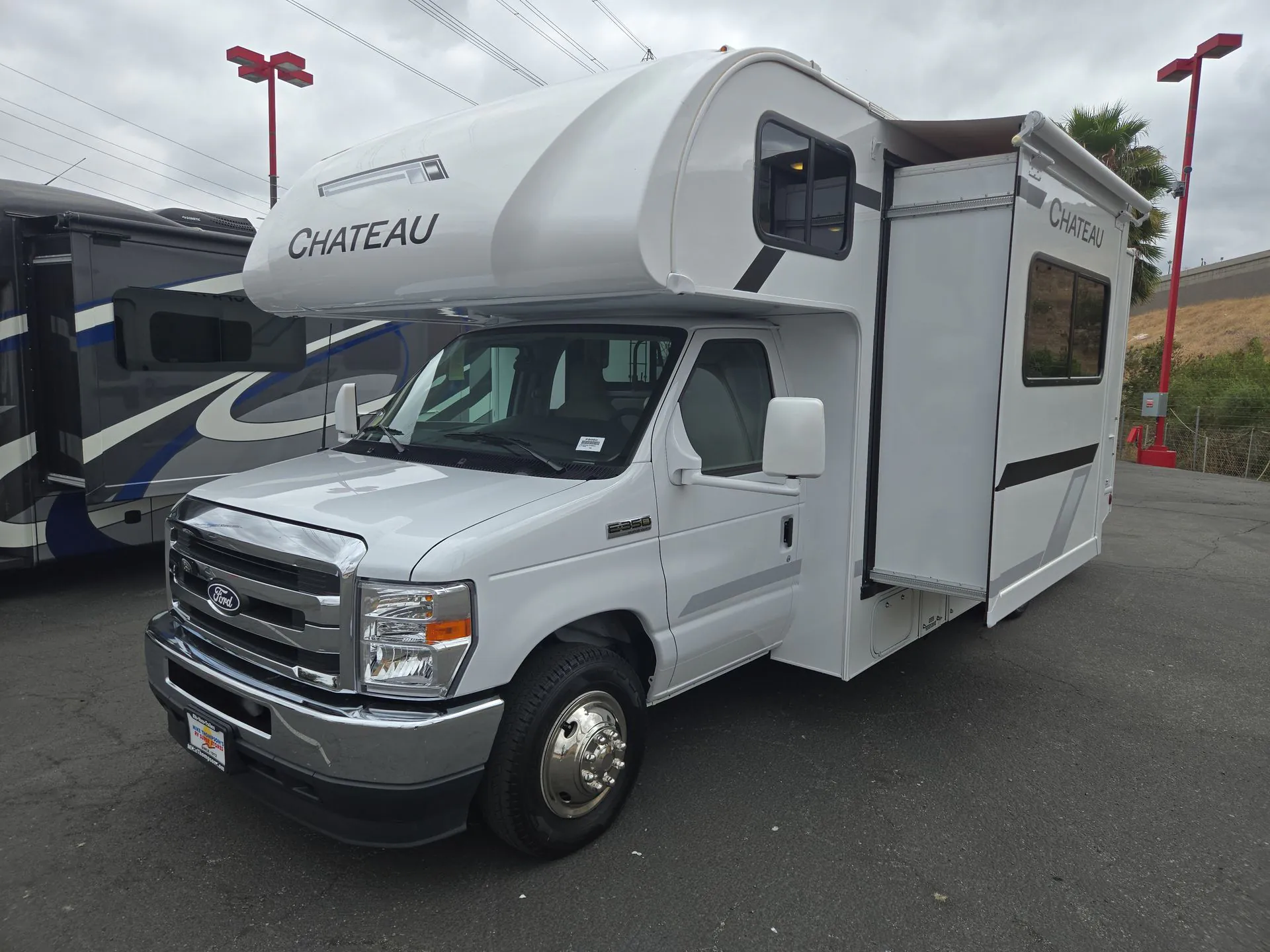2026 Thor Motor Coach Chateau 25Z - Photo 4
