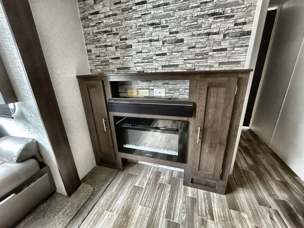 2020 Forest River Wildwood 27RKS, Photos photo 11