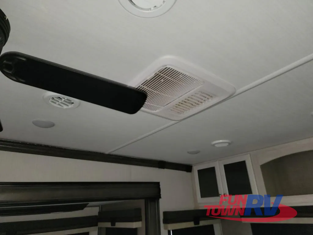 2023 Forest River Cardinal Luxury 380RLX, Photos photo 36