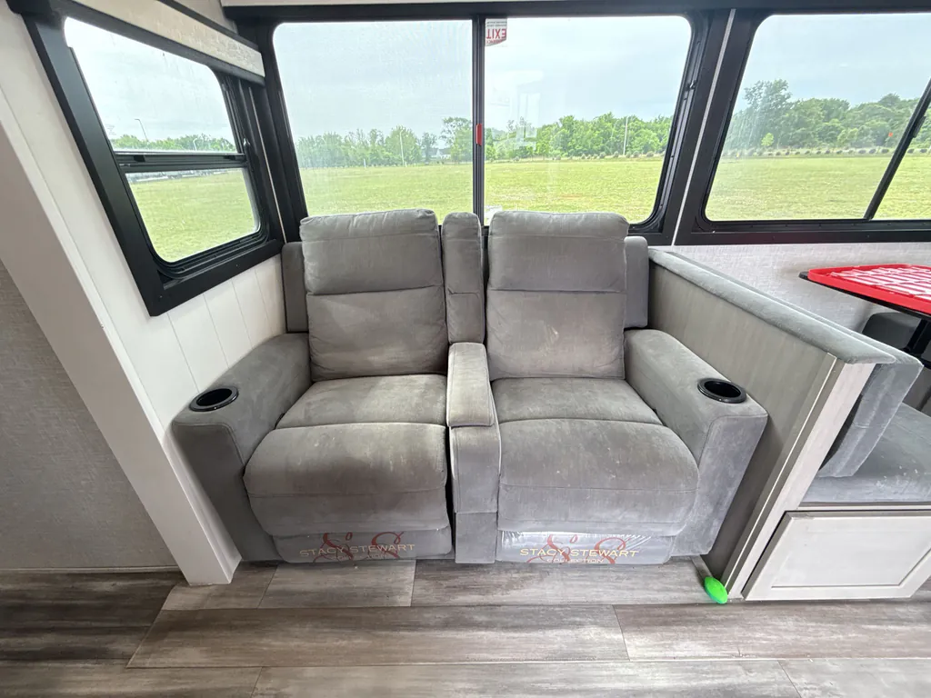 2025 Jayco Jay Feather 26FK, Photos photo 16