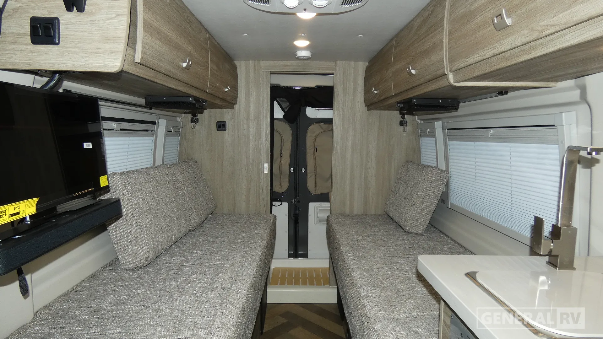 2027 Winnebago TRAVATO 59K - Photo 3