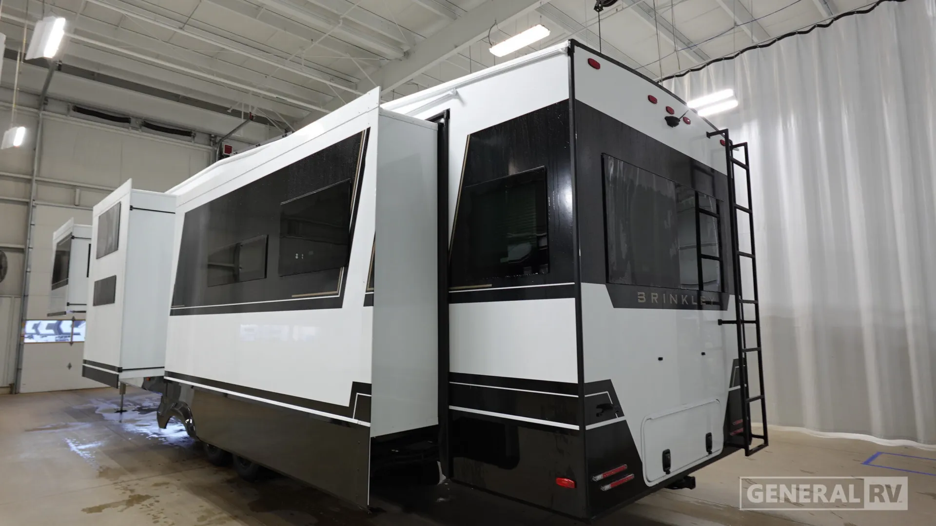 2026 Brinkley Model Z 3610 - Photo 4