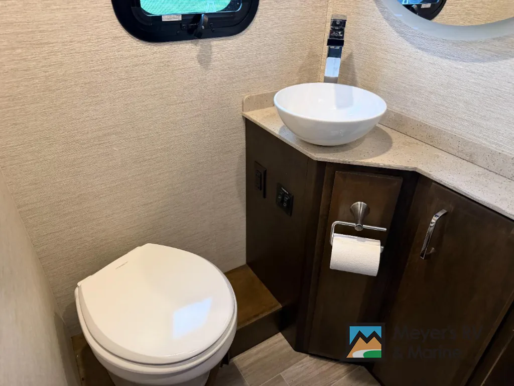 2022 Tiffin Wayfarer 25 SW, Photos photo 19