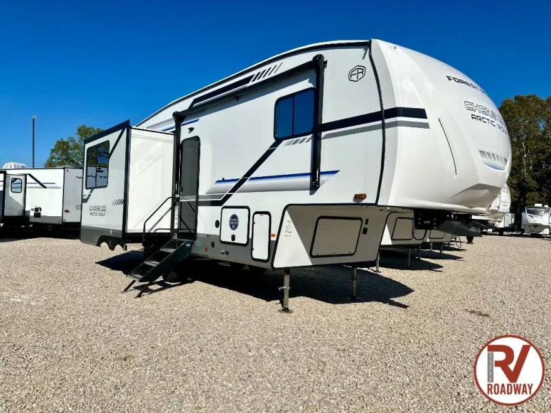 2025 Forest River Cherokee Arctic Wolf 27SGS - Photo 2
