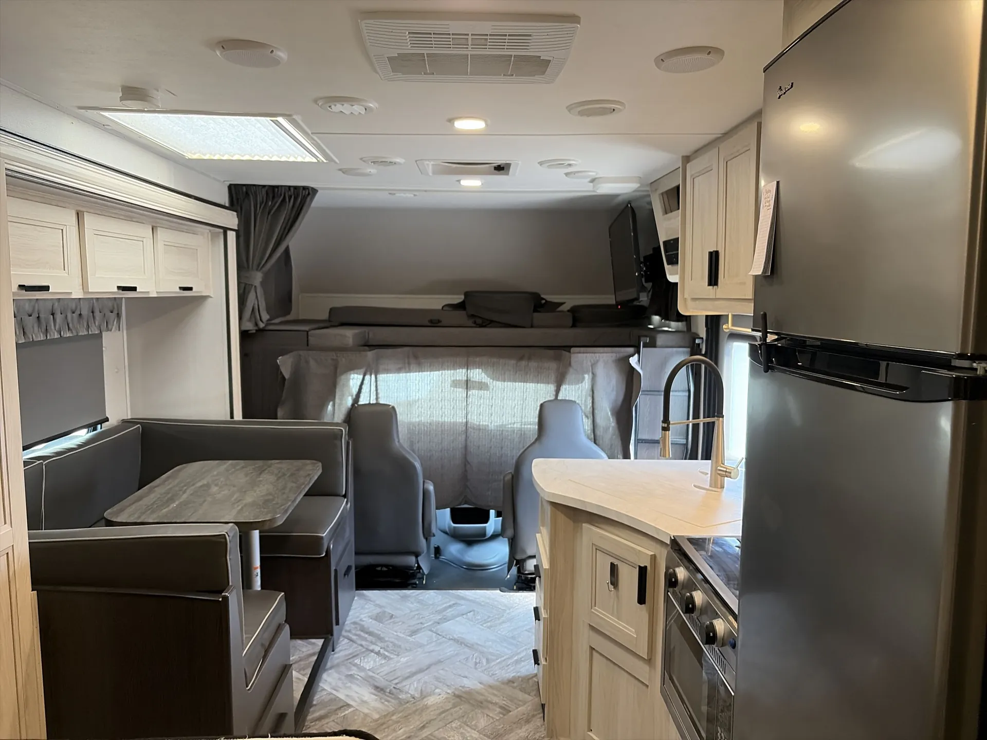 2022 Forest River Sunseeker 2440DS — living area main